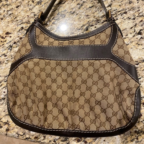 Authentic Gucci hobo bag in great condition. Smells great, no rips, no stains. - Picture 2 of 8